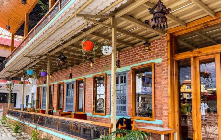 बार्दली रेस्टुरेन्ट। तस्बिर सौजन्यः रमेश खड्का